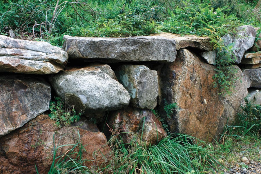 indian-hill-boulder-wall-stone-nj