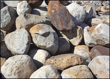 Glacier Boulder choices at Wicki Stone