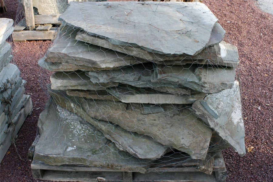 pa-colonial-large-flagstone-walkway-stone-close-up