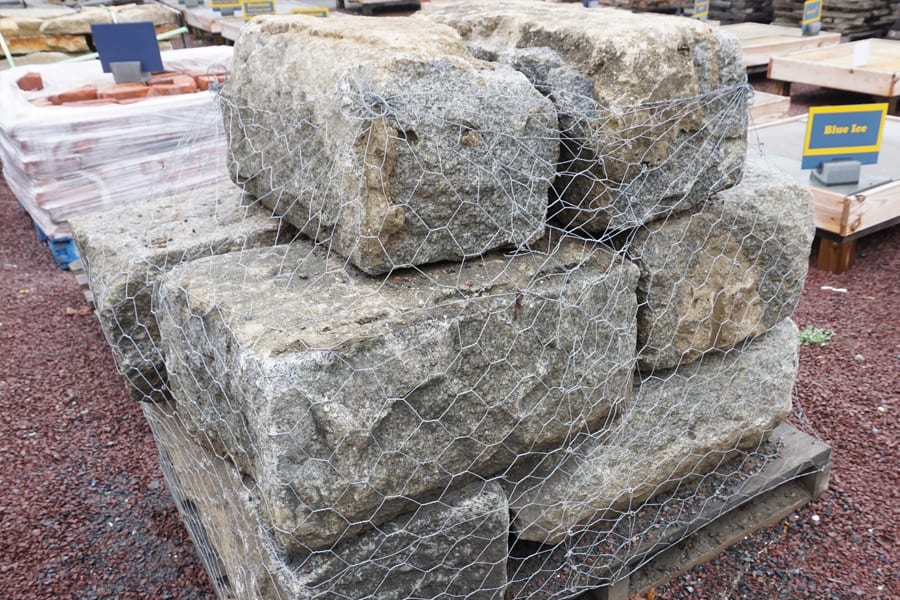 Reclaimed-Granite-Building-Stone