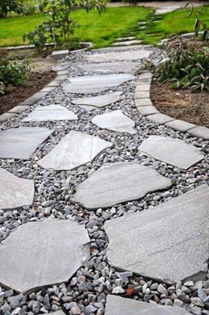 garden path stepping stones with gravel in between